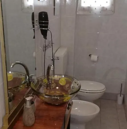 Residenza Rubbiani - Fermata Fiera E Rizzoli Oda ve Kahvaltı